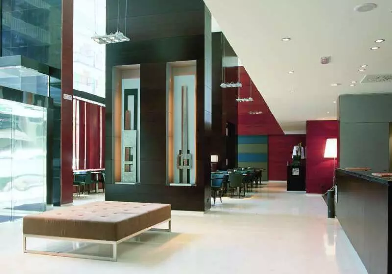 هتل B&B Ciudad de Lleida