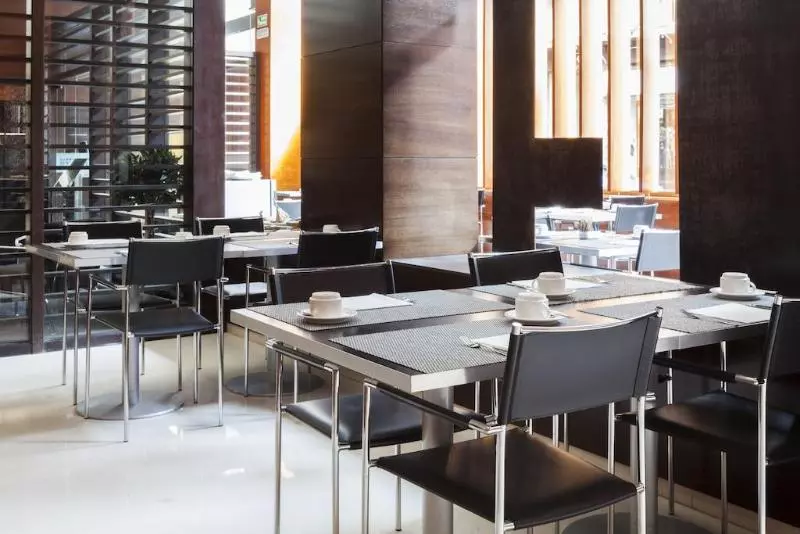 هتل B&B Ciudad de Lleida