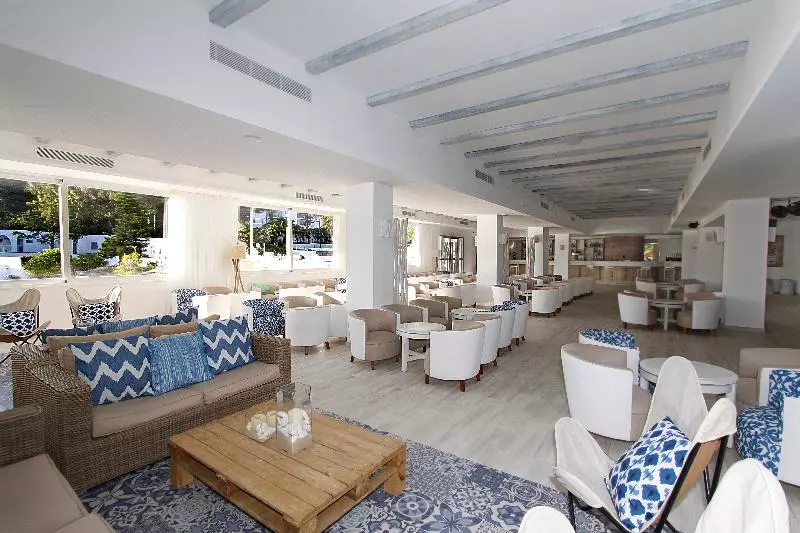 Bg Hotel Portinatx Beach Club