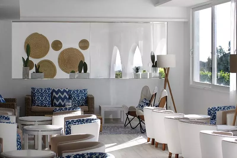 Bg Hotel Portinatx Beach Club