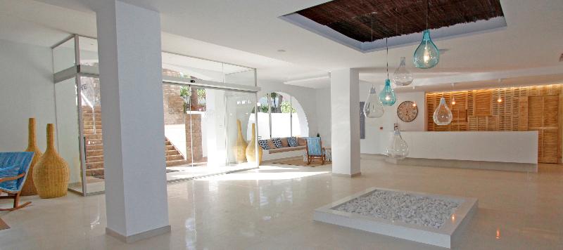 Bg Hotel Portinatx Beach Club