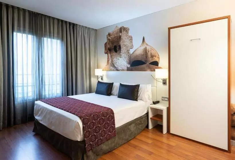 Отель Catalonia Gracia