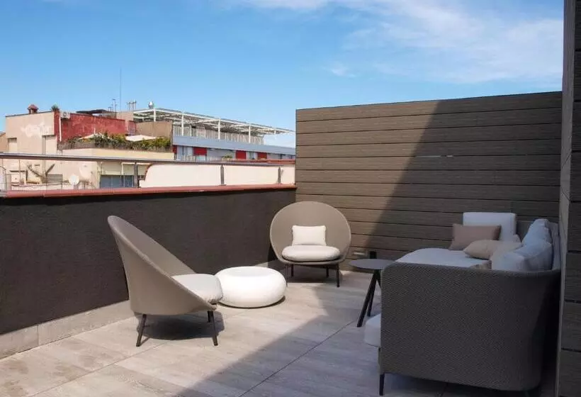 Отель Catalonia Gracia