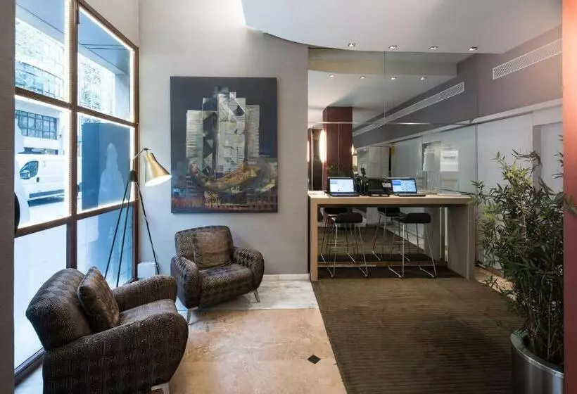 Отель Catalonia Gracia