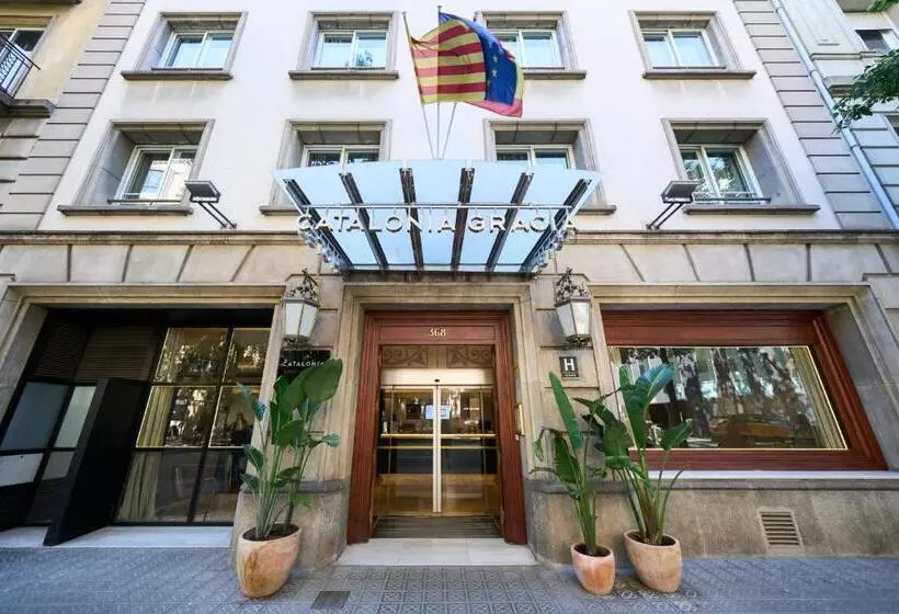Отель Catalonia Gracia