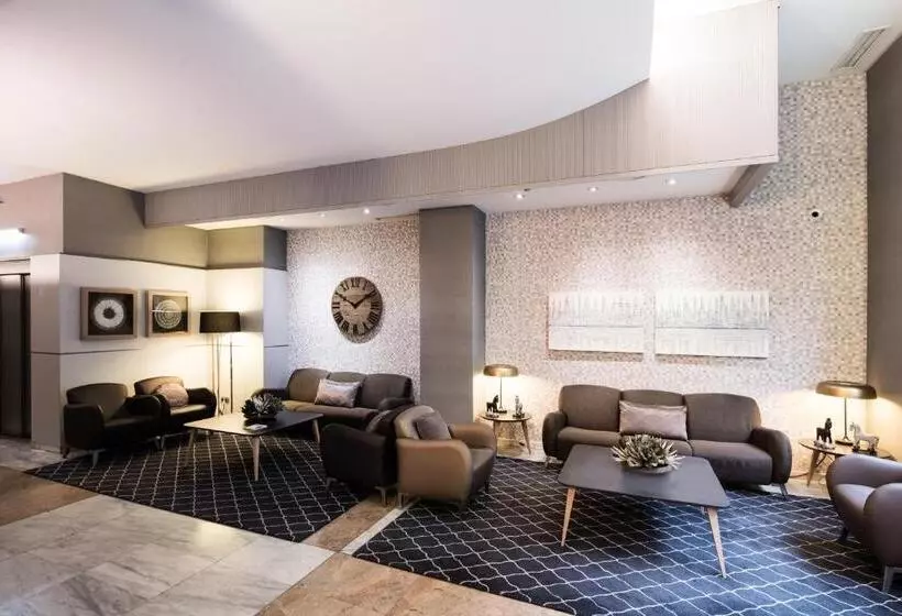 Отель Catalonia Gracia