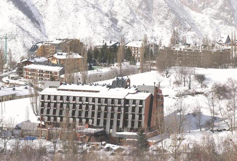 ホテル Evenia Monte Alba