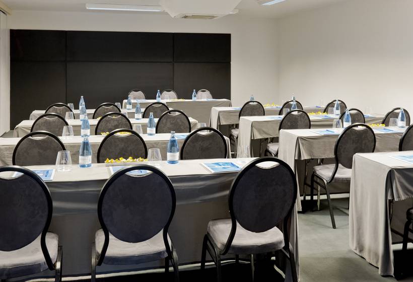 Hotel H10 Conquistador