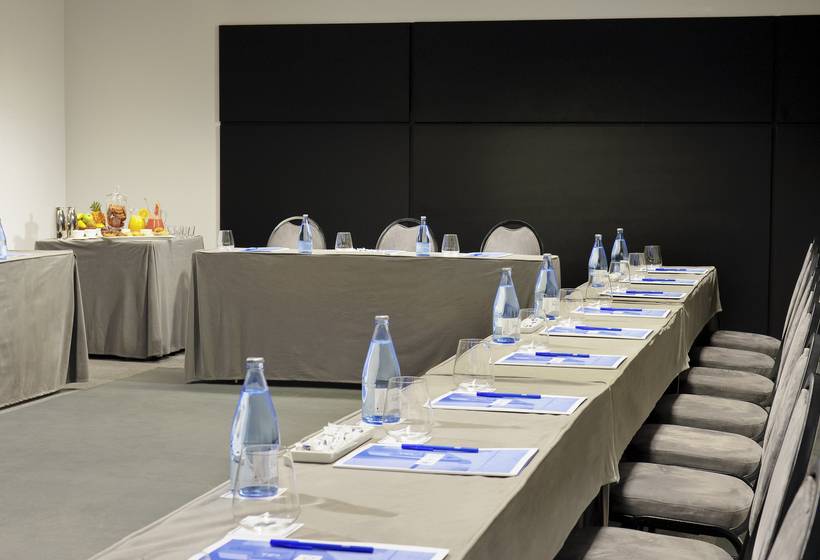 Hotel H10 Conquistador