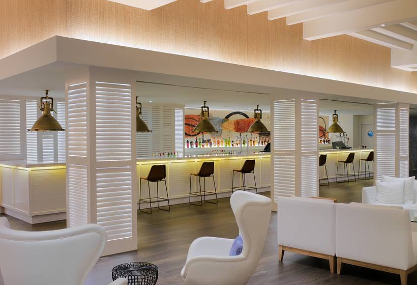 Hotel H10 Conquistador