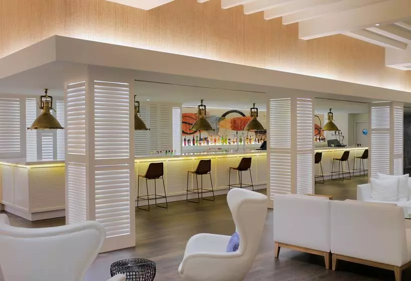 هتل H10 Conquistador