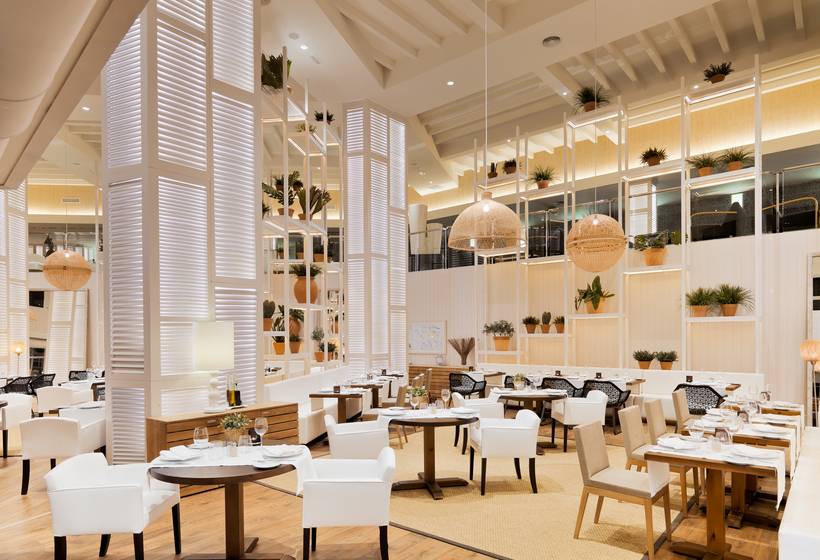 Hotel H10 Conquistador