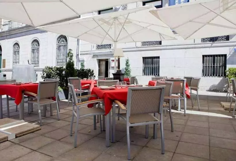 هتل Intelier Palacio San Martin