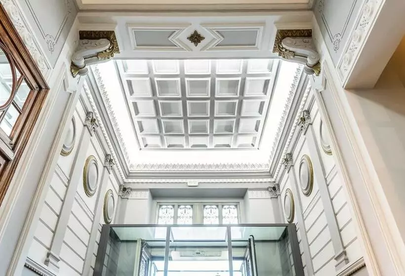 هتل Intelier Palacio San Martin
