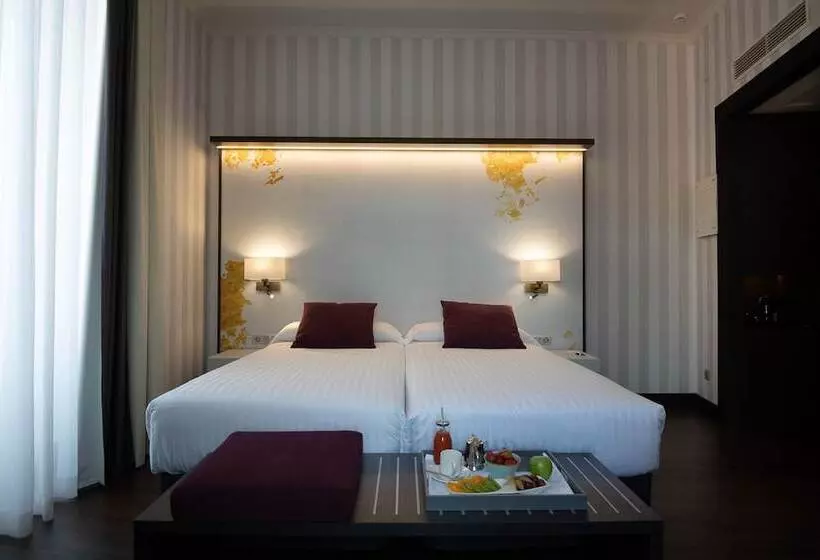 هتل Intelier Palacio San Martin