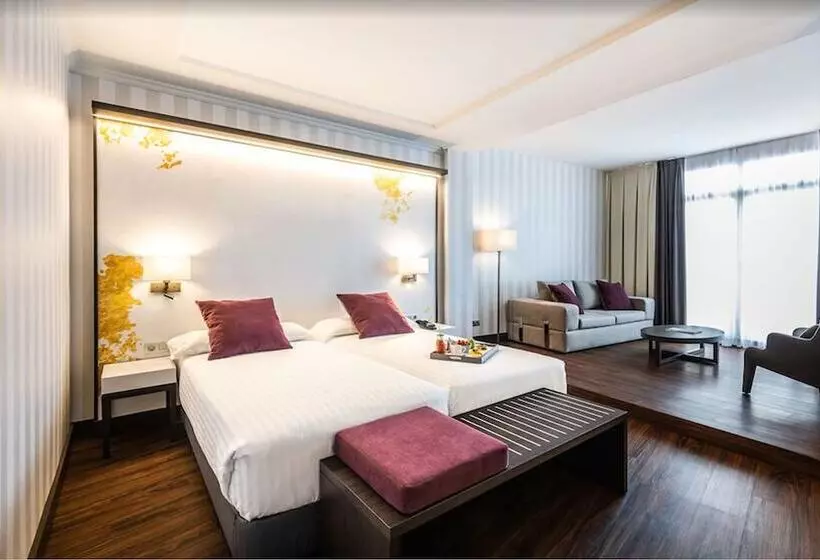 هتل Intelier Palacio San Martin