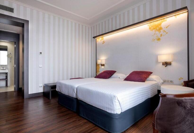 هتل Intelier Palacio San Martin