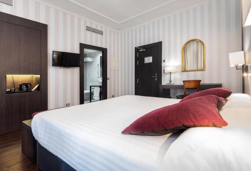 هتل Intelier Palacio San Martin