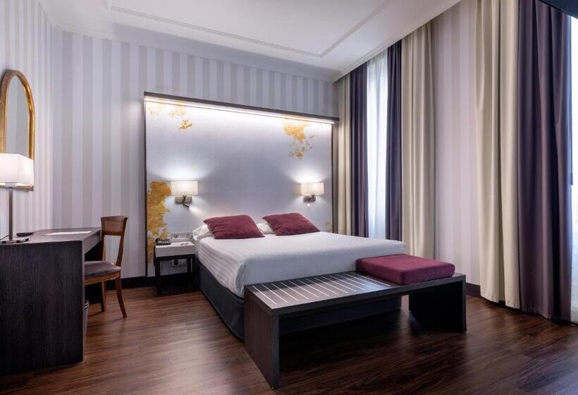 هتل Intelier Palacio San Martin