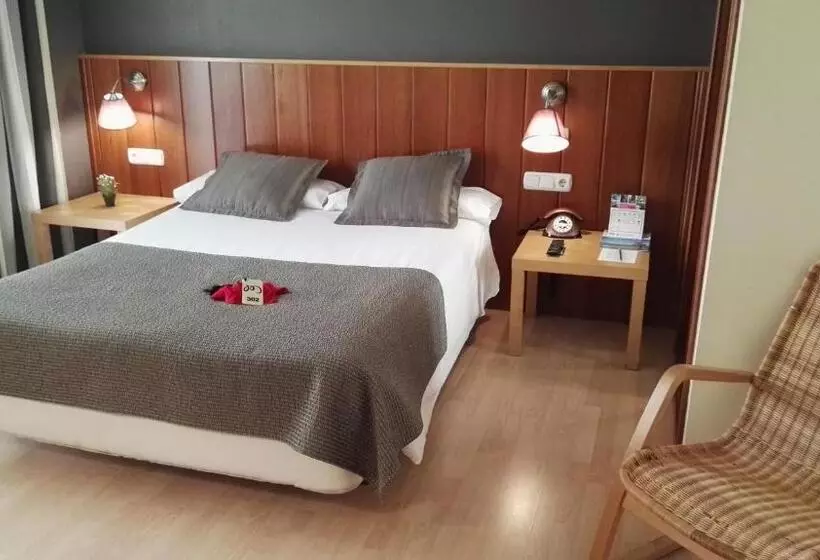 ホテル Iriguibel Huarte Pamplona