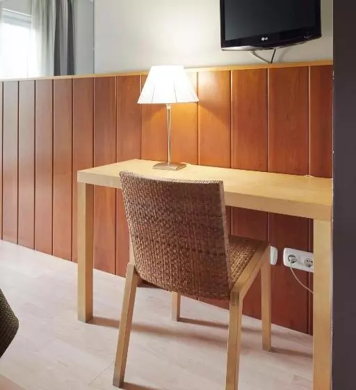 ホテル Iriguibel Huarte Pamplona