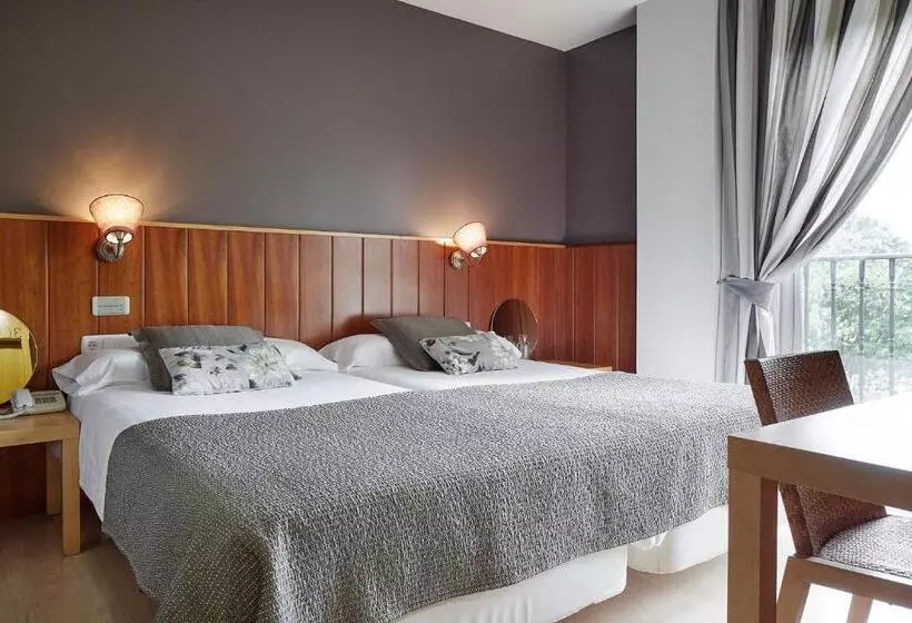 ホテル Iriguibel Huarte Pamplona