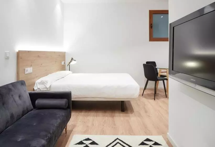 ホテル Iriguibel Huarte Pamplona