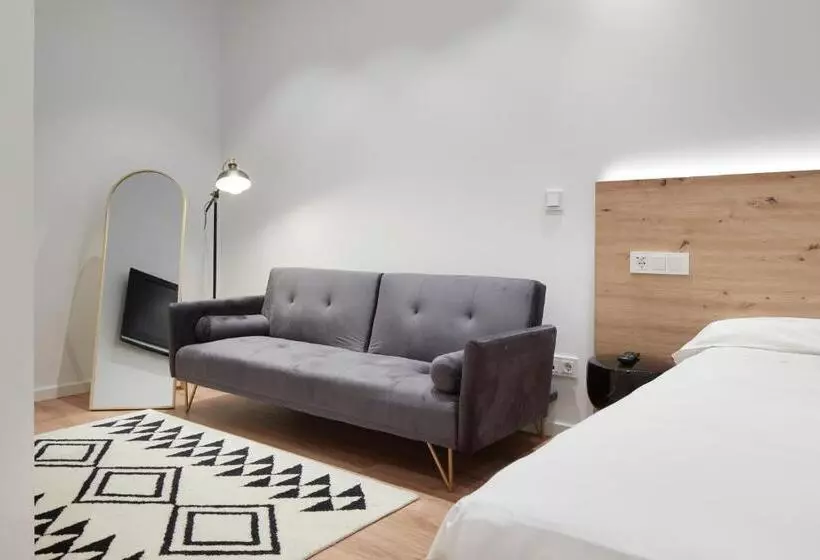 ホテル Iriguibel Huarte Pamplona