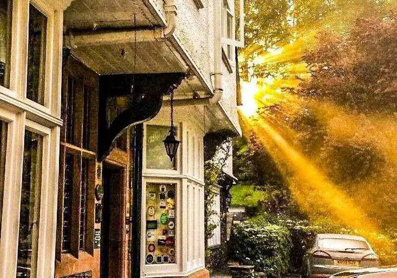 Отель Lindeth Howe