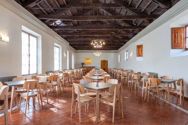 Отель Macia Monasterio De Los Basilios