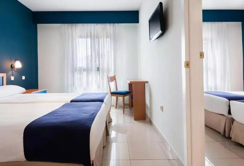 هتل Villa De Pinto