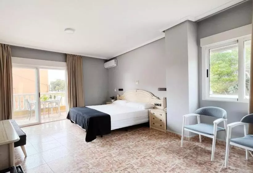 ホテル Parquemar Premium Beach