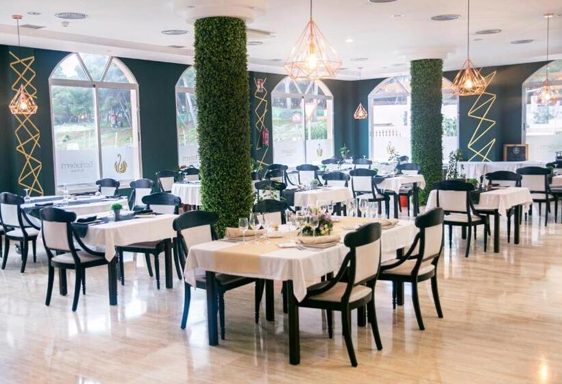 בית מלון כפרי Parquemar Premium Beach