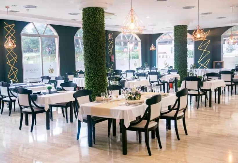 ホテル Parquemar Premium Beach