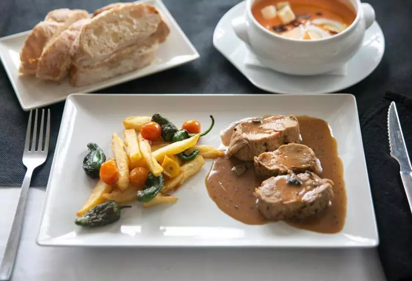 ホテル Parquemar Premium Beach