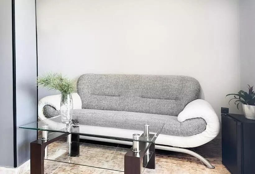 ホテル Parquemar Premium Beach