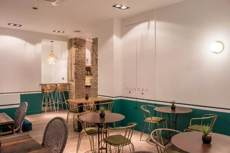 هتل Petit Palace Canalejas Sevilla