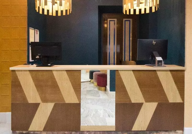 هتل Petit Palace Canalejas Sevilla