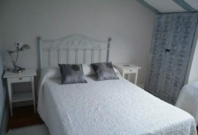 هتل Posada Real La Montañesa