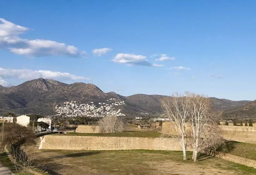 Отель Roses Platja