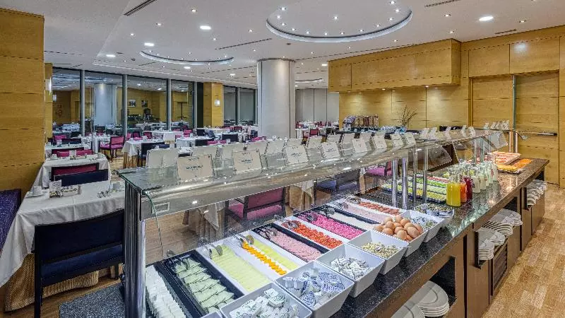 فندق Senator Parque Central