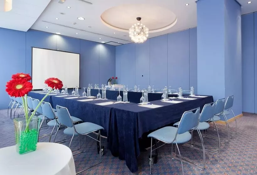 فندق Senator Parque Central