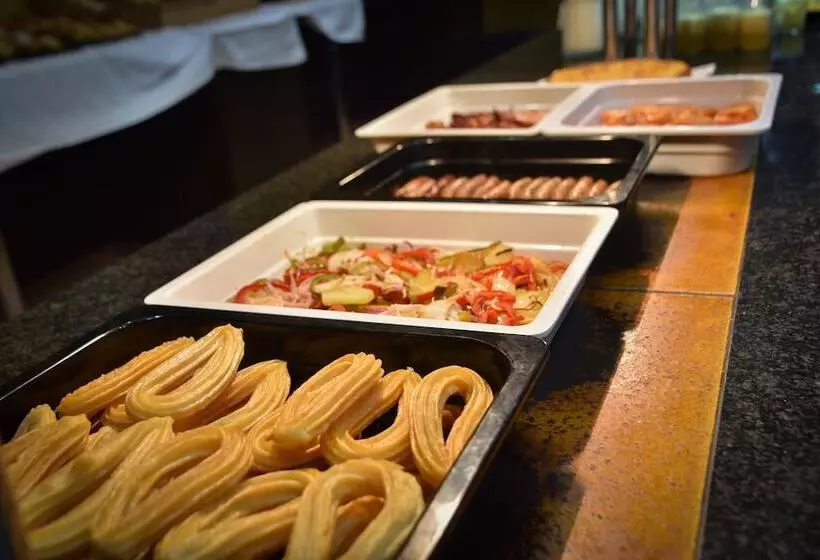 فندق Senator Parque Central