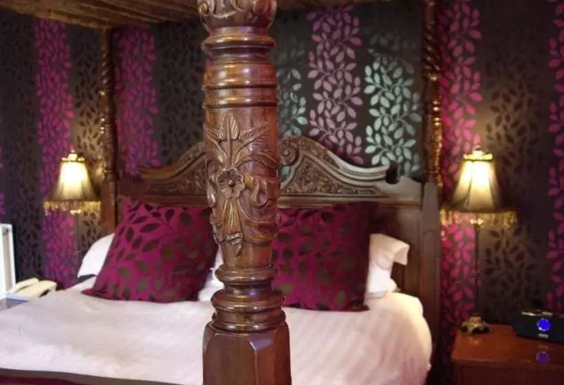 Отель The Knoll Country House