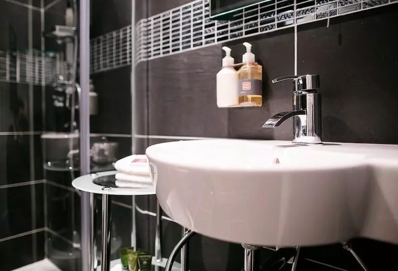 Отель The Knoll Country House