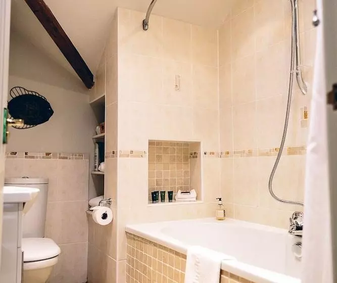 Отель The Knoll Country House