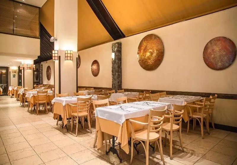 هتل YOMO Patagonia