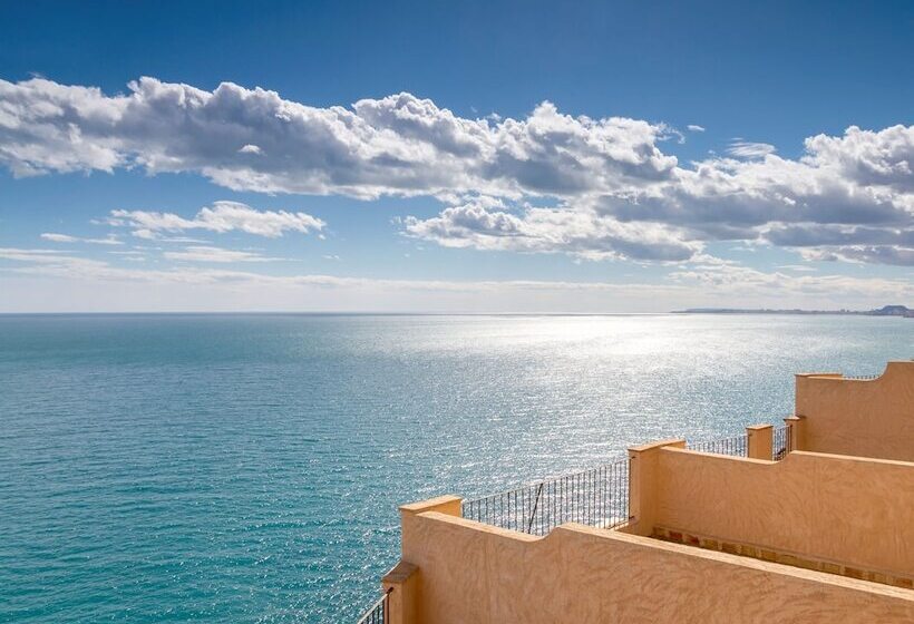 Occidental Pueblo Acantilado