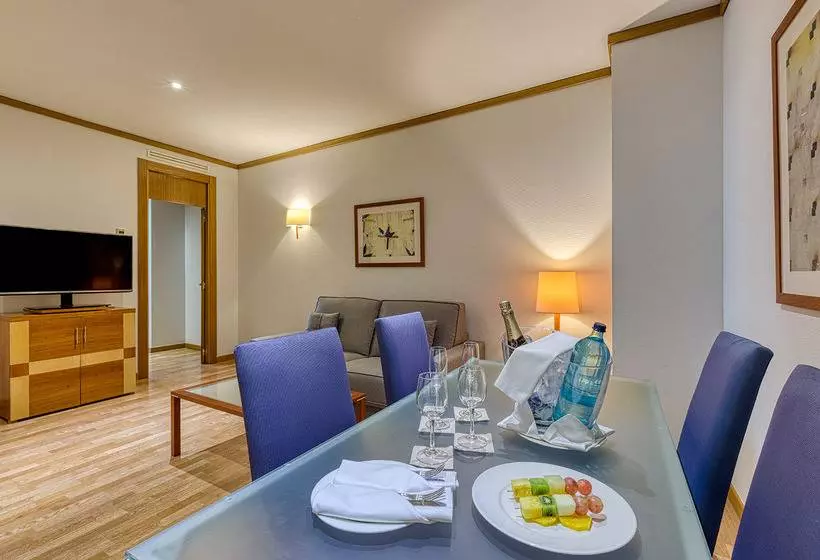 فندق Senator Parque Central