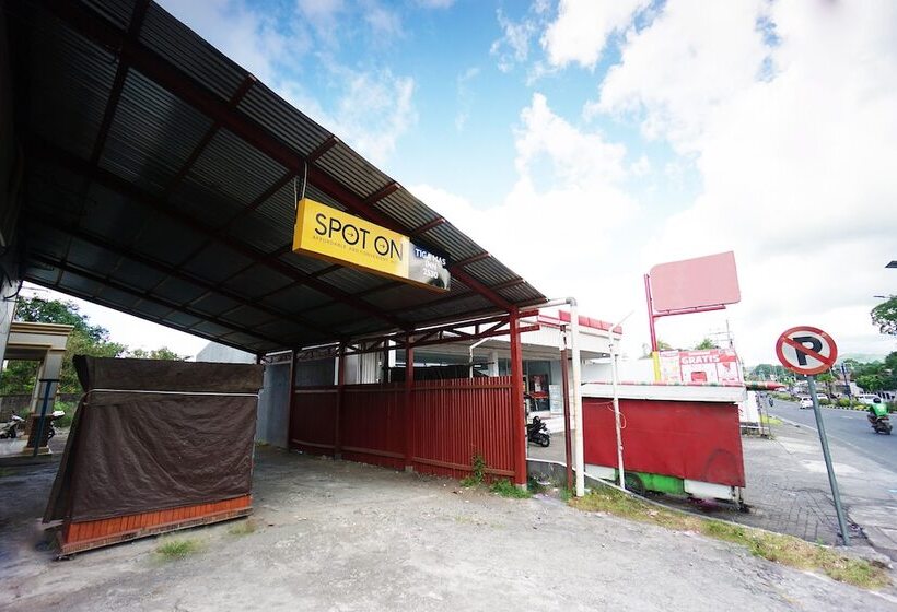 فندق Spot On 2530 Tiga Mas Inn